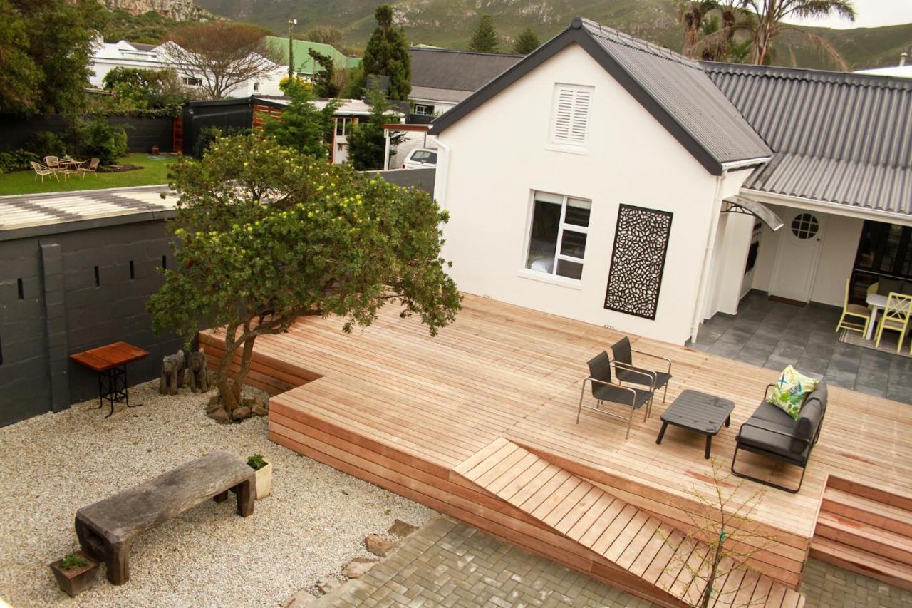 Jakasa Guesthouse Hermanus Bagian luar foto