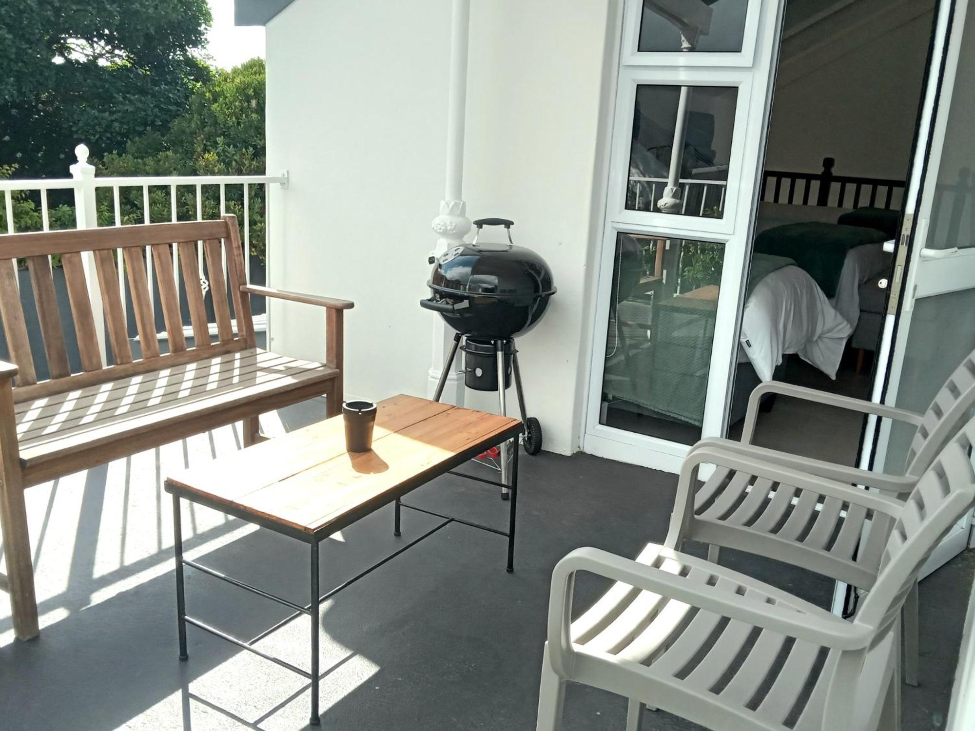 Jakasa Guesthouse Hermanus Bagian luar foto