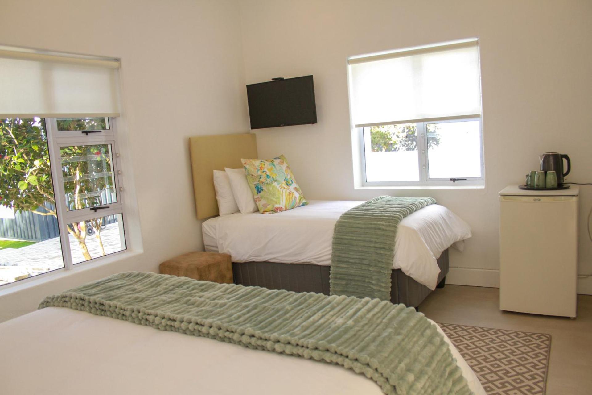 Jakasa Guesthouse Hermanus Bagian luar foto